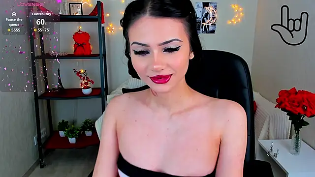 Snapshot of Kitti__ chatting on June 2026 01:28:02 AM Kitti online show from June 2026 01:28:02 AM