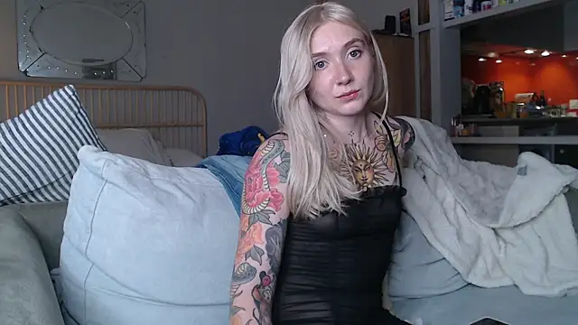 tattoobbgirl online show from March 2025 05:28:01 PM