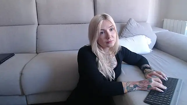 tattoobbgirl online show from September 2025 11:12:02 AM