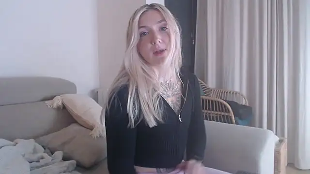 tattoobbgirl online show from November 2025 06:18:01 PM