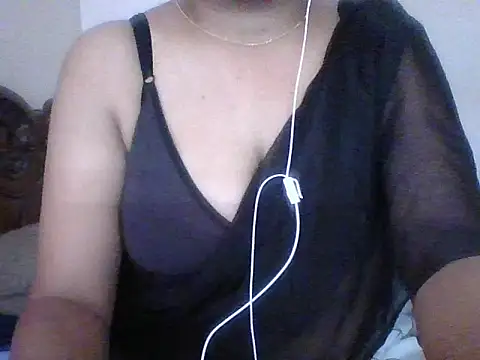 Snapshot of snehashreyatamil chatting on October 2025 08:27:05 AM snehashreyatamil online show from October 2025 08:27:05 AM