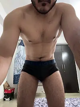 Guccilonda17 online show from April 2026 06:16:02 PM