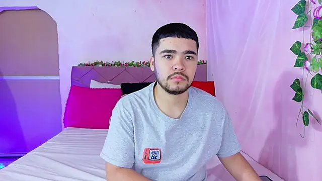  mia and mike  online show from October 2025 12:50:01 PM