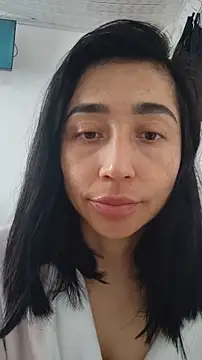 Elowyn online show from November 2025 04:06:01 PM