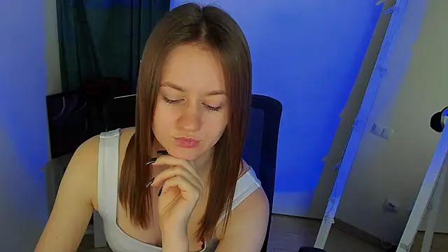 Catherine e online show from October 2025 06:35:02 PM