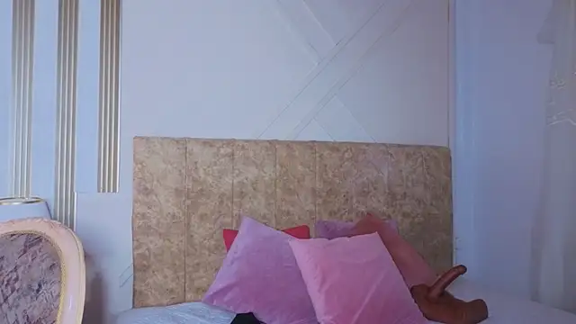 Snapshot of angelinarouse_ chatting on May 2026 03:58:02 AM angelinarouse online show from May 2026 03:58:02 AM