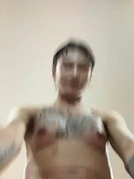 Snapshot of Rainbow-sweet chatting on February 2026 10:39:02 PM Rainbow-sweet online show from February 2026 10:39:02 PM