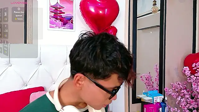 Ethan Westt online show from March 2026 08:13:02 PM