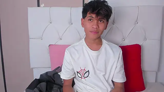 Ethan Westt online show from April 2026 08:46:01 PM