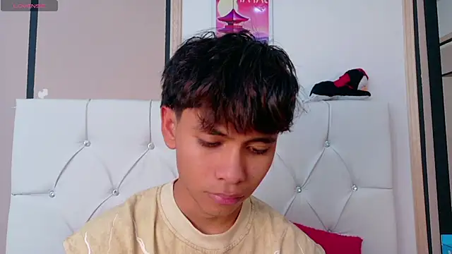 Snapshot of Ethan_Westt chatting on April 2026 08:51:02 PM Ethan Westt online show from April 2026 08:51:02 PM