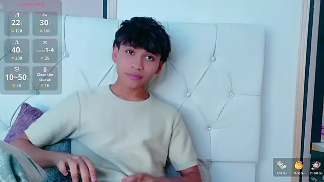 Snapshot of Ethan_Westt chatting on May 2026 08:17:01 PM Ethan Westt online show from May 2026 08:17:01 PM