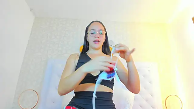 debora scoot online show from December 2025 10:52:02 AM