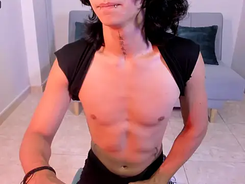 leoaddams22 online show from September 2025 08:32:02 PM