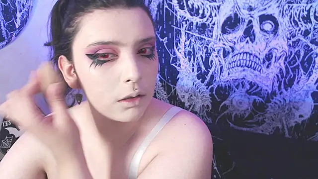 mikaskullcs online show from March 2026 10:13:01 PM