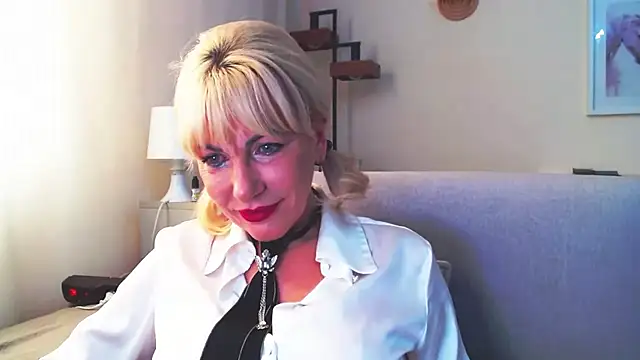 GabrielleTrue online show from October 2025 06:09:01 AM