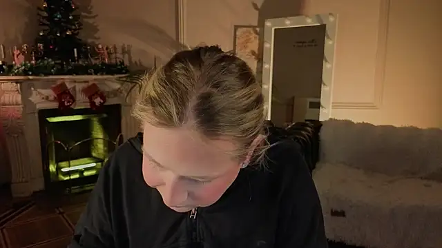 Jes Solar online show from December 2025 10:14:01 PM