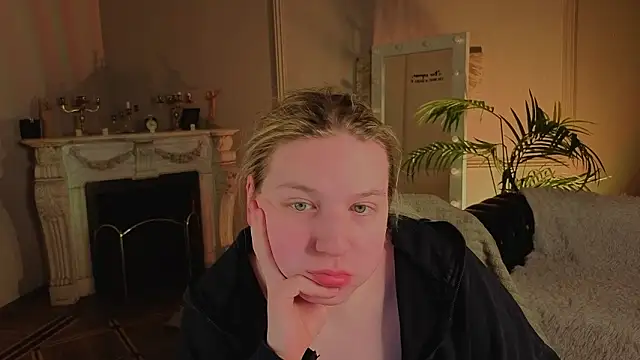 Jes Solar online show from February 2026 09:42:01 PM