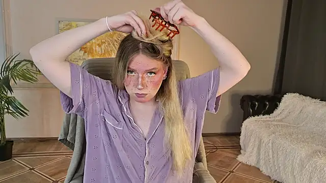 Jes Solar online show from July 2026 09:05:02 PM