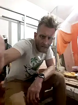 Tomassasdss online show from October 2025 04:11:01 AM