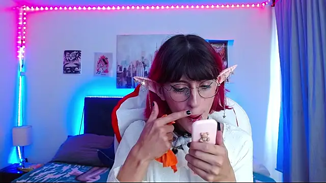 goth minerva online show from November 2025 01:47:02 PM