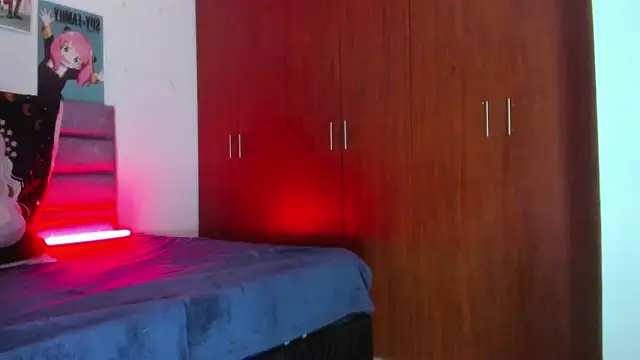 KARINNA  RAVEN online show from November 2025 01:28:01 AM