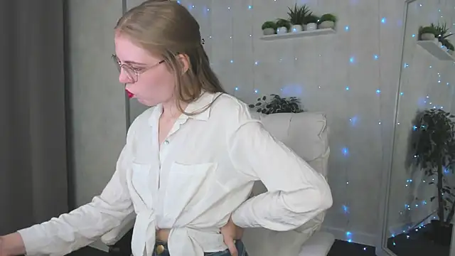 Joann Shermann online show from October 2025 01:16:02 AM