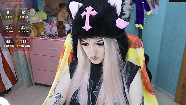 Manuela unicorn online show from November 2025 08:40:02 PM