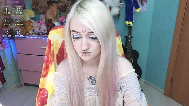 Manuela unicorn online show from November 2025 08:16:01 PM