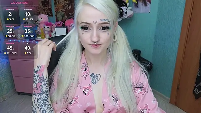 Manuela unicorn online show from June 2026 09:05:02 PM