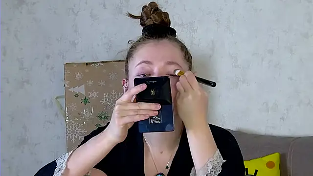 AshleyD  online show from December 2025 12:07:02 AM