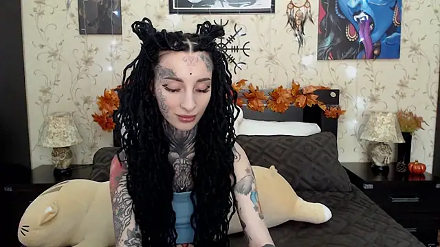 Snapshot of Velvetbat chatting on October 2025 06:57:01 AM Velvetbat online show from October 2025 06:57:01 AM
