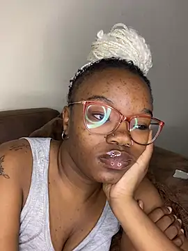 YummyMelanin117 online show from April 2026 02:04:01 AM