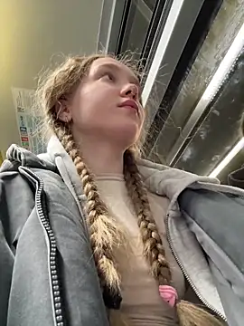 bambi lu online show from March 2026 06:22:01 PM