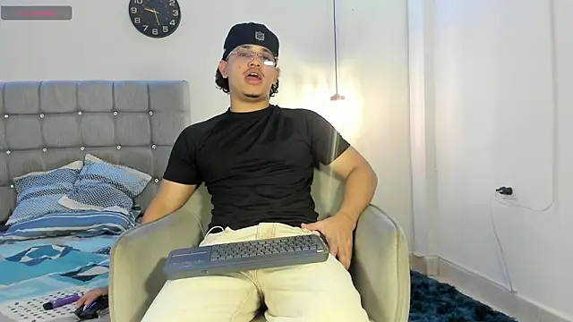 samxx muscle online show from November 2025 01:40:01 PM