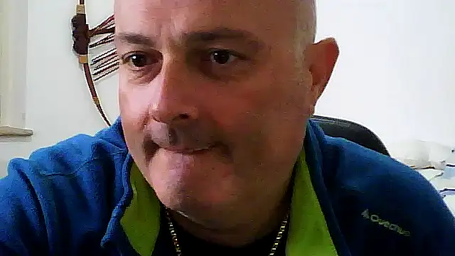 Alexis Bull online show from November 2025 10:54:01 AM