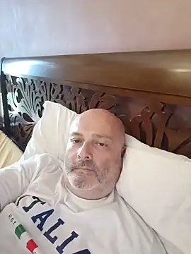 Alexis Bull online show from June 2026 10:29:02 AM