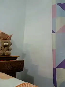 Snapshot of Saraslow chatting on October 2025 06:41:02 PM Saraslow online show from October 2025 06:41:02 PM