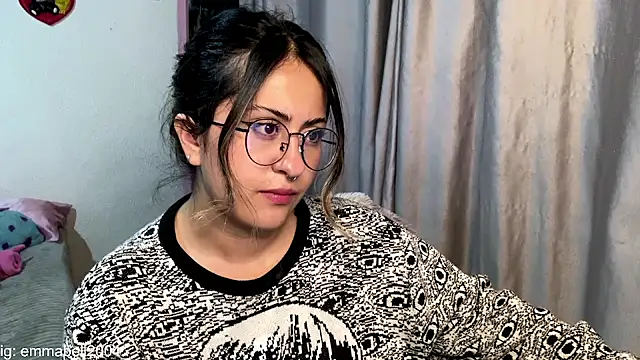 emma  bell  online show from April 2026 11:52:02 PM