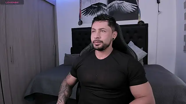 santi aesthetic online show from November 2025 03:45:02 PM