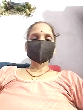 Snapshot of Soniy-Maax chatting on September 2025 05:18:01 PM Soniy-Maax online show from September 2025 05:18:01 PM