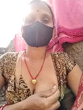 Snapshot of Soniy-Maax chatting on February 2026 08:09:01 AM Soniy-Maax online show from February 2026 08:09:01 AM