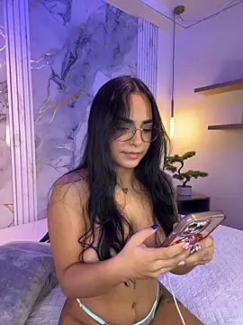 Snapshot of Lenna_s chatting on June 2026 10:04:02 PM Lenna s online show from June 2026 10:04:02 PM