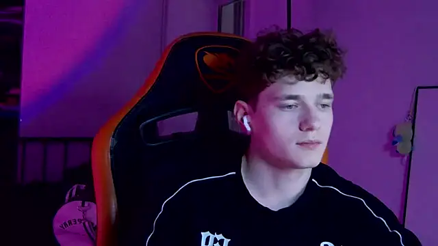 DanyDavis online show from October 2025 11:35:02 PM