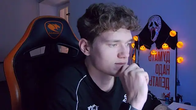 DanyDavis online show from October 2025 03:13:01 PM