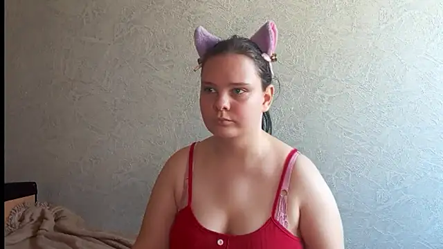 Snapshot of SweetPiggyx chatting on May 2026 01:38:02 PM SweetPiggyx online show from May 2026 01:38:02 PM