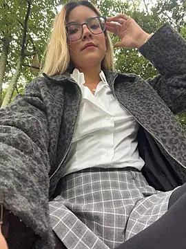 Pretty roxxyy online show from February 2026 12:13:02 PM