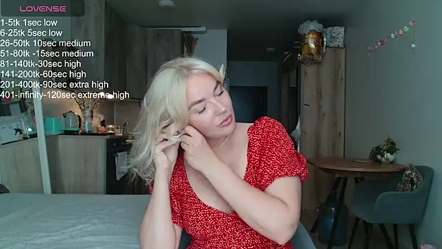 Snapshot of Eva___forever chatting on June 2026 08:28:02 AM Eva forever online show from June 2026 08:28:02 AM