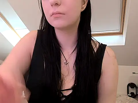 Snapshot of MoonlitLust chatting on May 2026 07:13:02 AM MoonlitLust online show from May 2026 07:13:02 AM