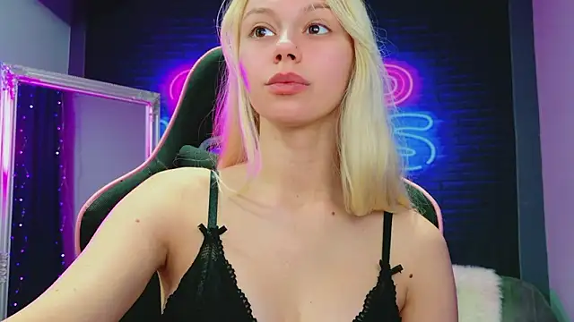 AlessiaCroft online show from February 2026 04:54:01 AM