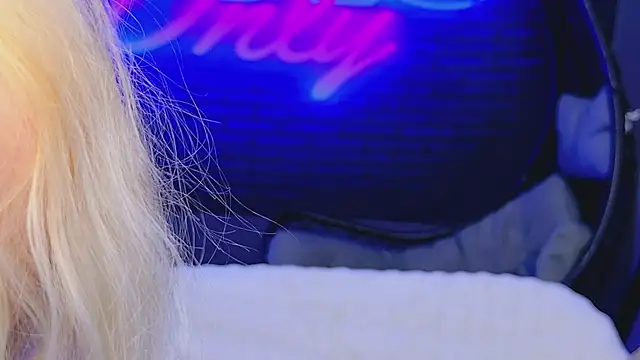 AlessiaCroft online show from April 2026 04:10:02 AM